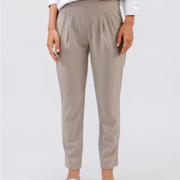 Ministry of Supply Swift Drape Pants, Taupe, Size 18 - Picture 3 of 7